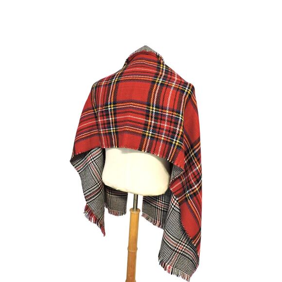 Steve Madden Reversible Scarf Houndstooth Plaid One Size - Picture 4 of 6